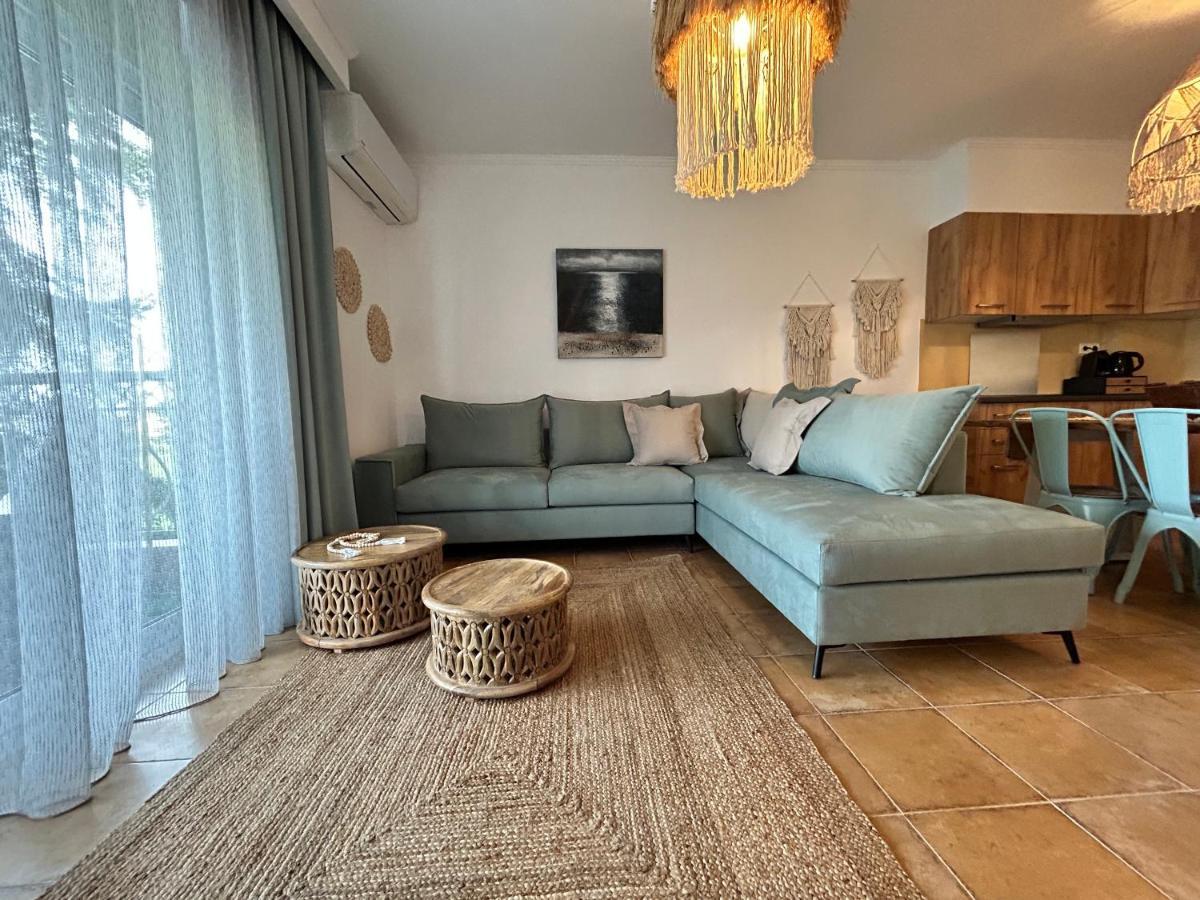 Calliopes By The Sea Boutique Suites Paralia Dionysiou Exteriér fotografie