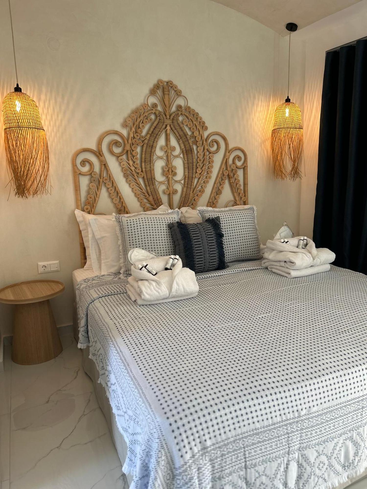 Calliopes By The Sea Boutique Suites Paralia Dionysiou Exteriér fotografie